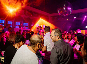 DIE DRESDNER Ü40 PARTY